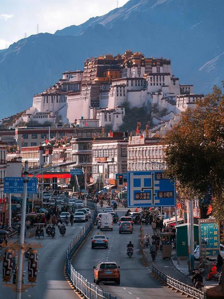 TOUR DU LỊCH ĐỘC LẠ 2025 CHECK IN EVEREST 9 NGÀY 8 ĐÊM EVEREST BASE CAMP (EBC)TẬN MẮT NGẮM BÌNH MINH TRÊN ĐỈNH EVEREST HUYỀN ẢO TRẢI NGHIỆM MỘT TÂY TẠNG VỪA HUYỀN BÍ VỪA HÙNG VĨ KHỞI HÀNH TỪ HÀ NỘI TP HỒ CHÍ MINH ĐÀ NẴNG 