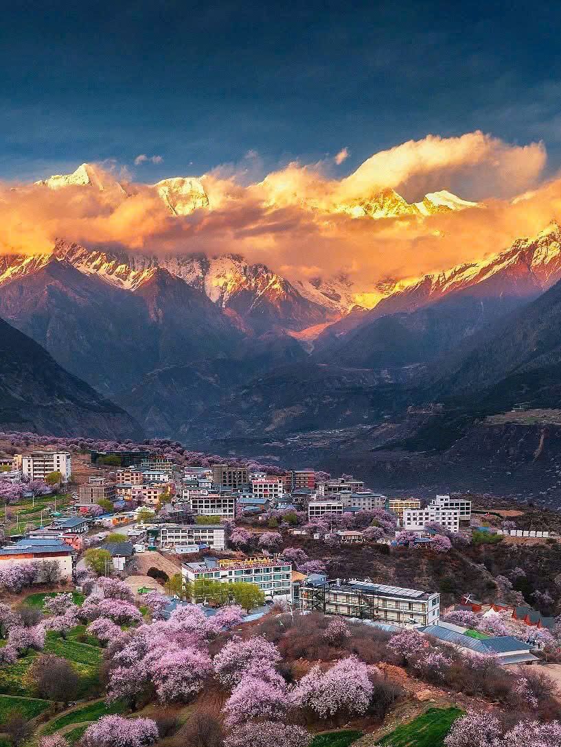TOUR DU LỊCH ĐỘC LẠ 2025 CHECK IN EVEREST 9 NGÀY 8 ĐÊM EVEREST BASE CAMP (EBC)TẬN MẮT NGẮM BÌNH MINH TRÊN ĐỈNH EVEREST HUYỀN ẢO TRẢI NGHIỆM MỘT TÂY TẠNG VỪA HUYỀN BÍ VỪA HÙNG VĨ KHỞI HÀNH TỪ HÀ NỘI TP HỒ CHÍ MINH ĐÀ NẴNG 