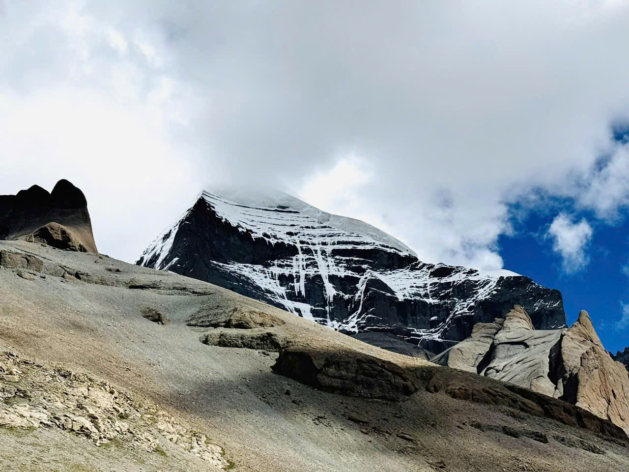 TOUR DU LỊCH HÀNH HƯƠNG NÚI THIÊNG BÍ ẨN- KORA KAILASH TÂY TẠNG 2025 TRỌN GÓI TỪ HÀ NỘI TP HỒ CHÍ MINH ĐÀ NẴNG 15 NGÀY 14 ĐÊM CẢM NHẬN SỨC MẠNH VŨ TRỤ TÂM LINH
